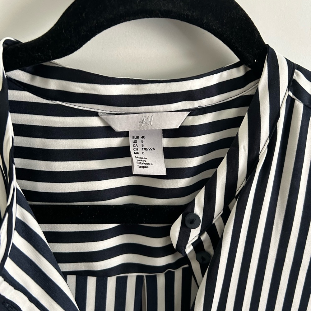 Button down top - Picture 3 of 3